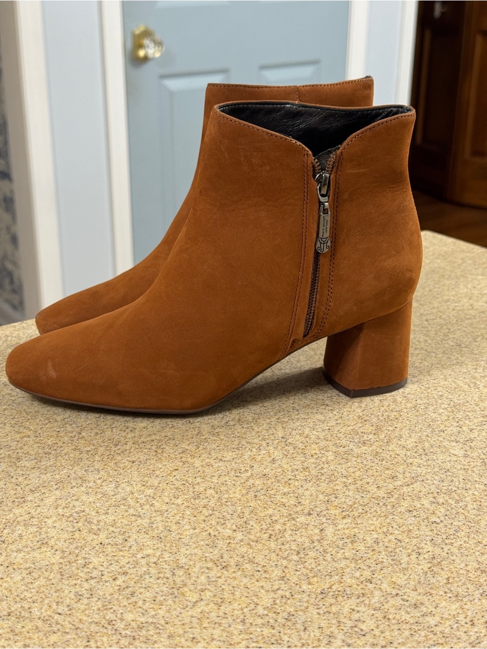 Marc Joseph New York Cognac Nubuck Suede Leather Ankle Boots 8 Houston Bootie